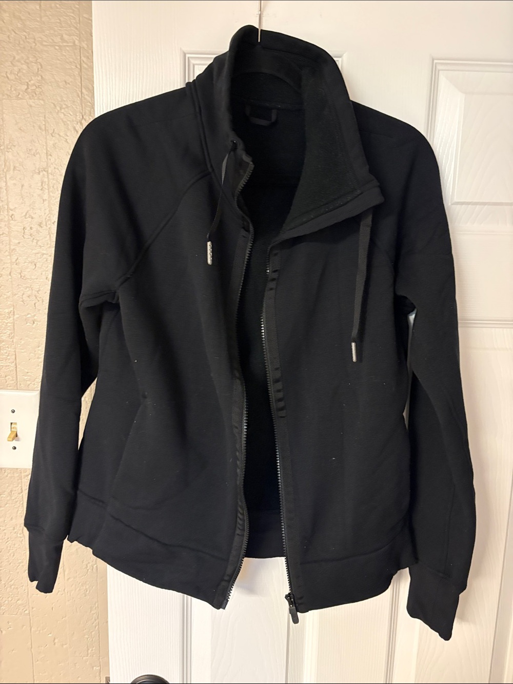 Black Women's Zip-Up Fleece Jacket - Casual Everyday Layer